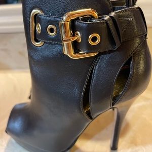 Bebe Morgan boots size 5